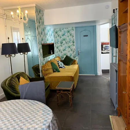 La Rdc アパート *